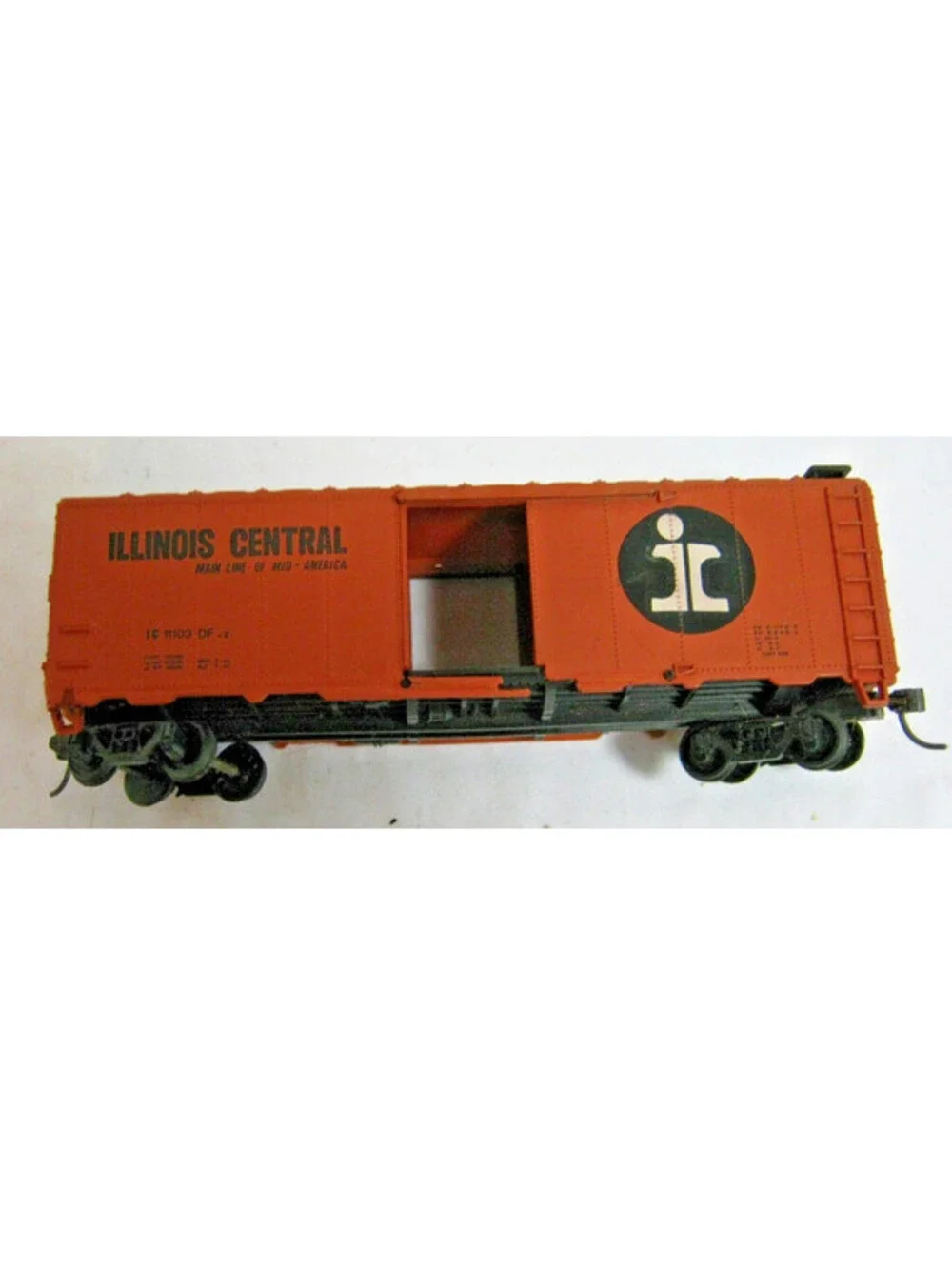 Vintage Athearn HO IC 1353447 Illinois Central 40' Box Car W/Sliding Side Doors